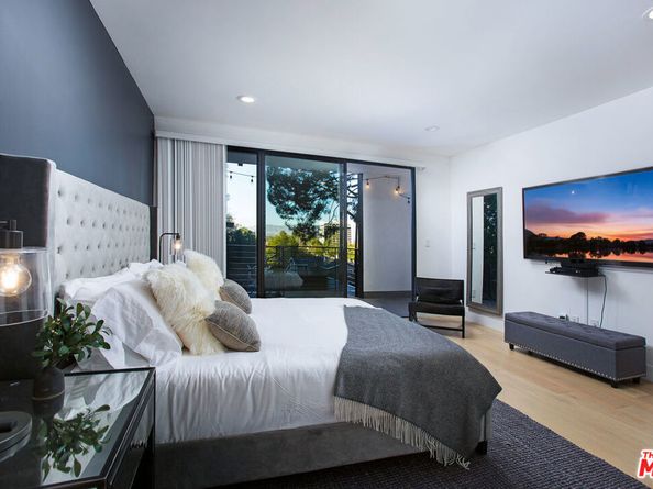 14835 Valley Vista Boulevard, Sherman Oaks CA 91403