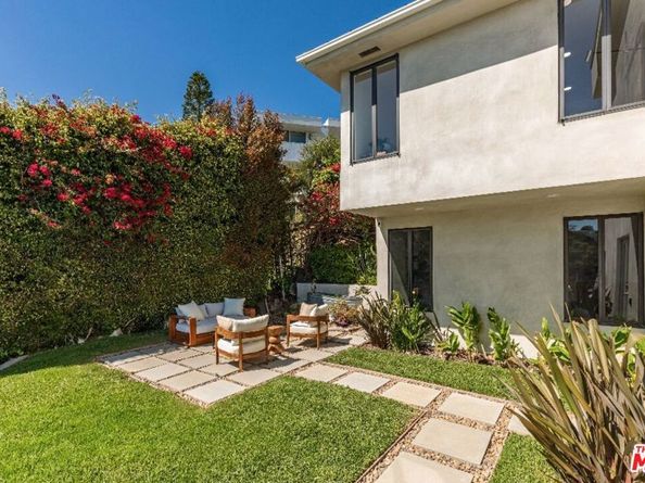 1063 Stradella Road, Los Angeles CA 90077