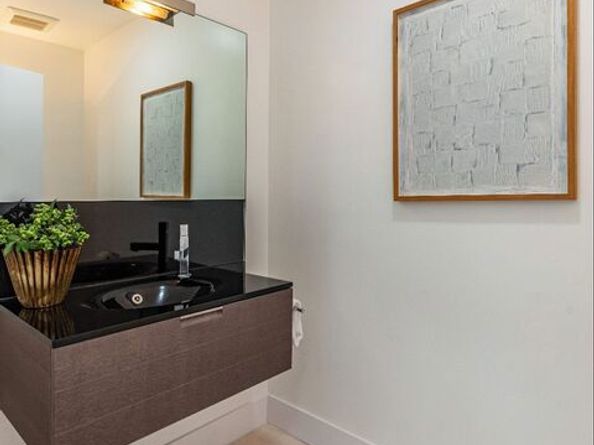 1063 Stradella Road, Los Angeles CA 90077