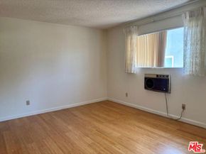 4746 Oakwood Avenue 1, Los Angeles CA 90004