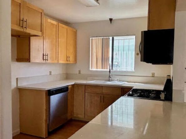 4746 Oakwood Avenue 1, Los Angeles CA 90004