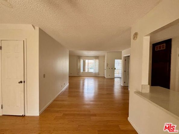 4746 Oakwood Avenue 1, Los Angeles CA 90004