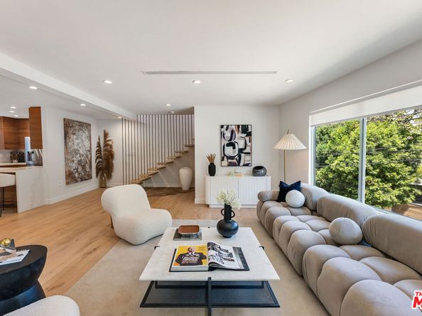 7242 Woodrow Wilson Drive, Los Angeles CA 90068