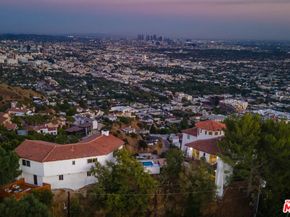 8300 Grand View Drive, Los Angeles CA 90046