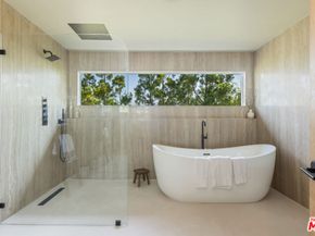 8300 Grand View Drive, Los Angeles CA 90046
