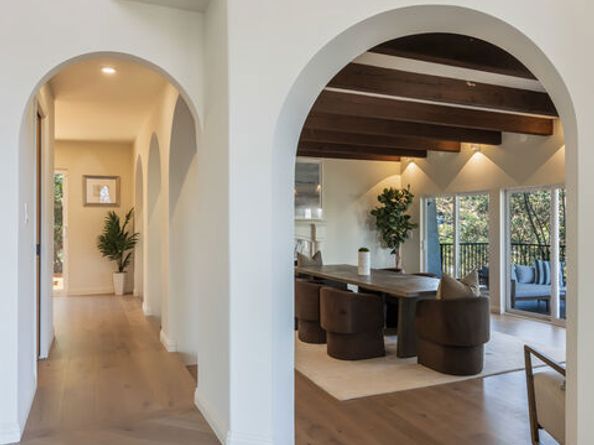 8300 Grand View Drive, Los Angeles CA 90046