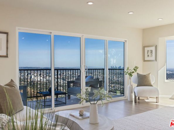 8300 Grand View Drive, Los Angeles CA 90046