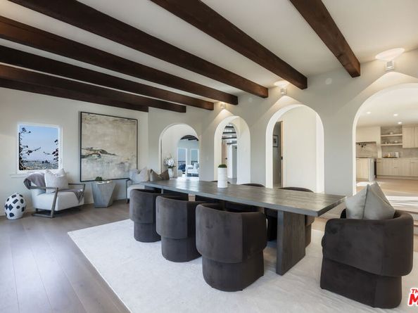 8300 Grand View Drive, Los Angeles CA 90046