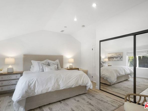 11708 Huston Street, Valley Village CA 91607