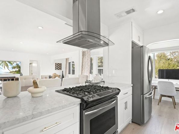 11708 Huston Street, Valley Village CA 91607