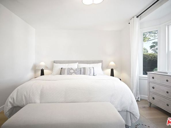 11708 Huston Street, Valley Village CA 91607