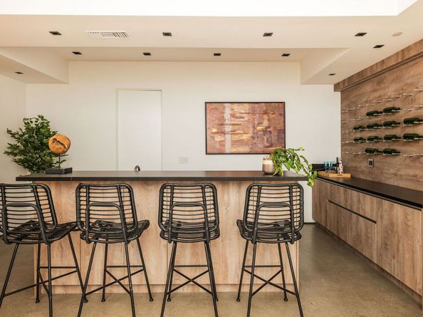 3920 Knobhill Drive, Sherman Oaks CA 91423