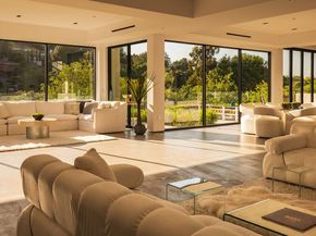 3920 Knobhill Drive, Sherman Oaks CA 91423