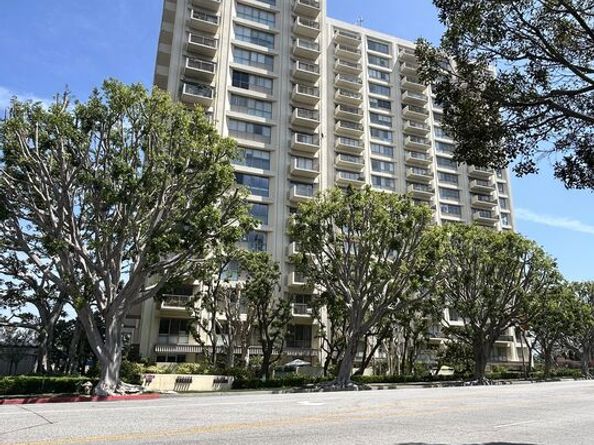 2170 Century Parkway 204S, Los Angeles CA 90067