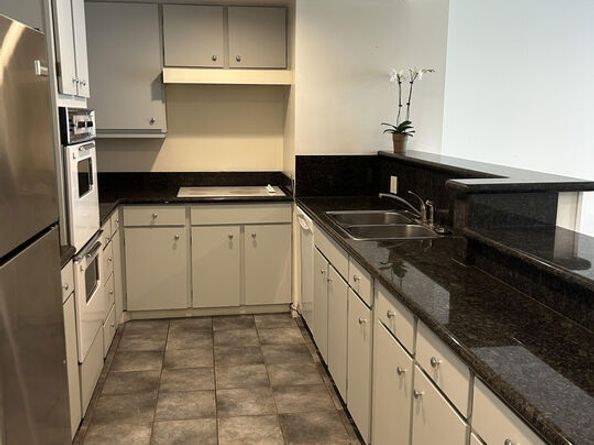 2170 Century Parkway 204S, Los Angeles CA 90067
