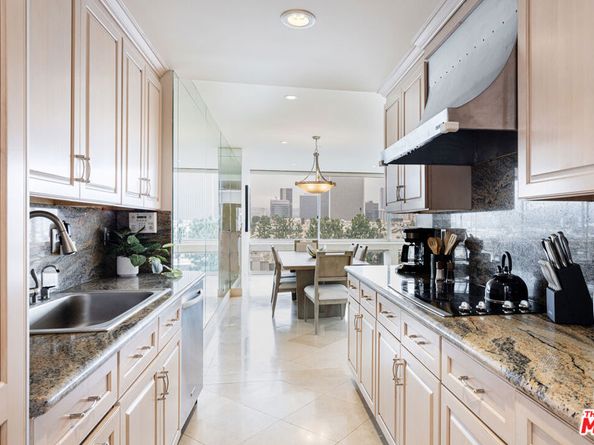 2220 Avenue Of The Stars 803, Los Angeles CA 90067