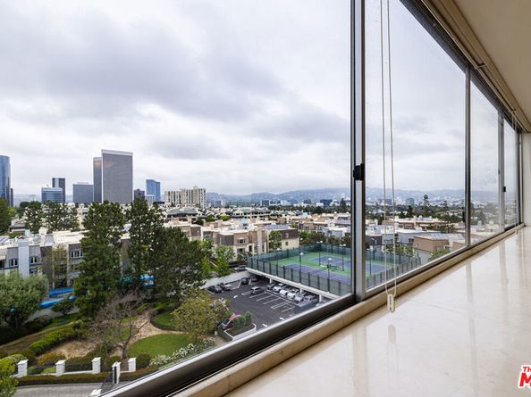 2220 Avenue Of The Stars 803, Los Angeles CA 90067