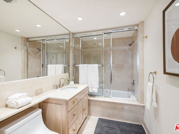 2220 Avenue Of The Stars 803, Los Angeles CA 90067