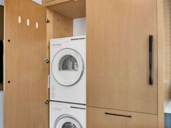 9009 Lloyd Place, West Hollywood CA 90069