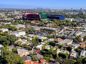 9009 Lloyd Place, West Hollywood CA 90069