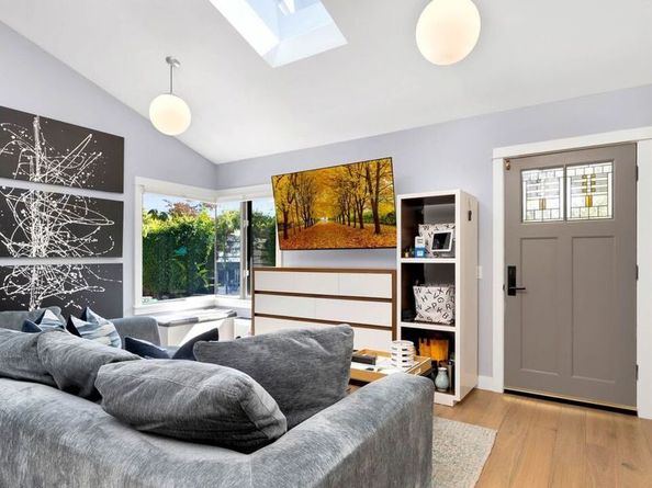 9009 Lloyd Place, West Hollywood CA 90069