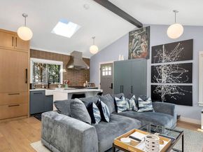 9009 Lloyd Place, West Hollywood CA 90069