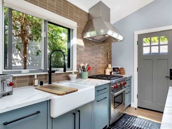 9009 Lloyd Place, West Hollywood CA 90069