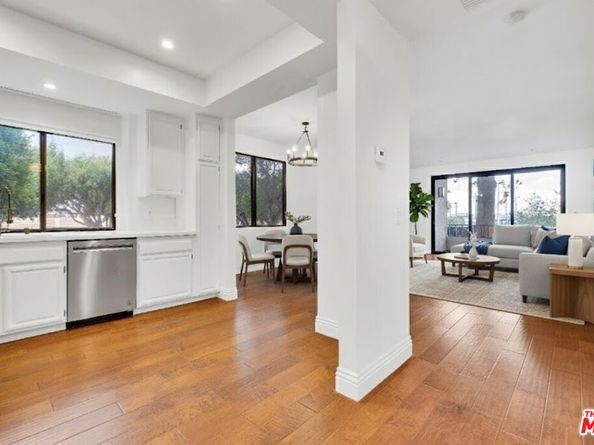 8711 Falmouth Avenue 104, Playa Del Rey CA 90293