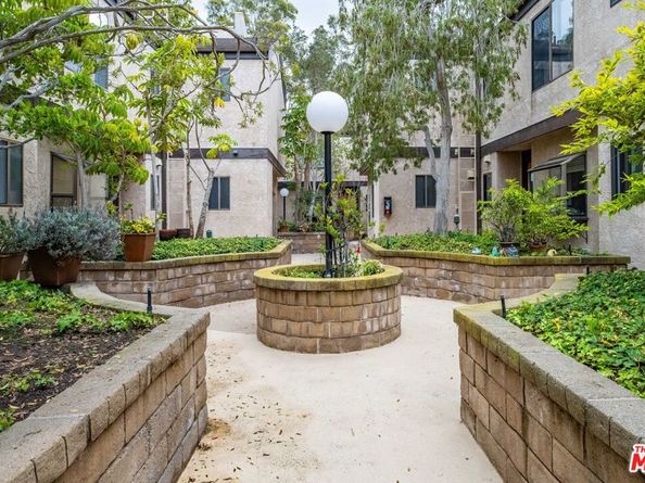 8711 Falmouth Avenue 104, Playa Del Rey CA 90293