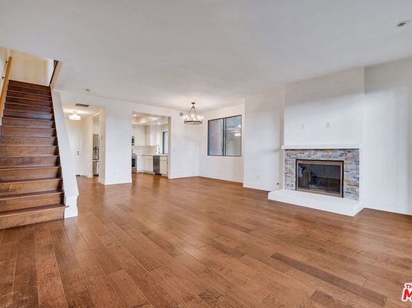 8711 Falmouth Avenue 104, Playa Del Rey CA 90293