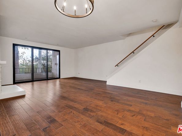 8711 Falmouth Avenue 104, Playa Del Rey CA 90293