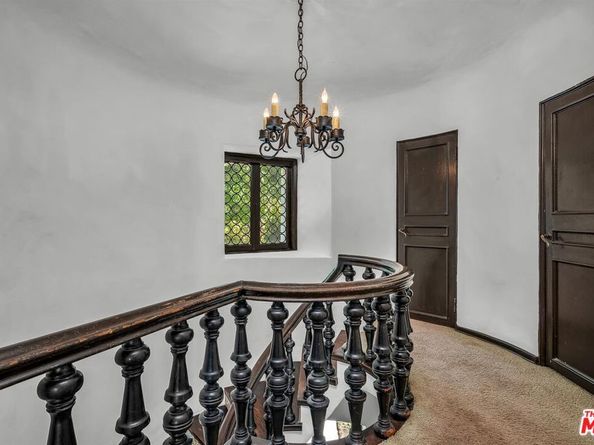 2027 N Edgemont Street, Los Angeles CA 90027