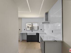 921 N Benton Way, Los Angeles CA 90026