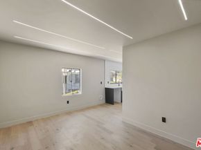 921 N Benton Way, Los Angeles CA 90026