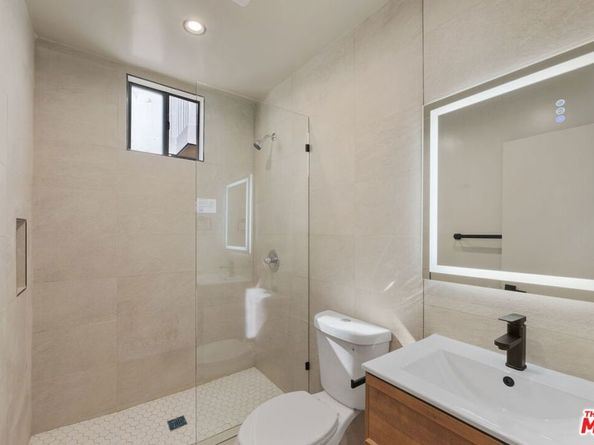 921 N Benton Way, Los Angeles CA 90026