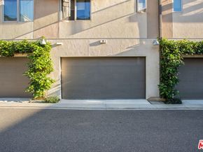 25 Delancy, Irvine CA 92612