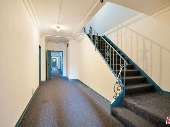 859 N June Street, Los Angeles CA 90038