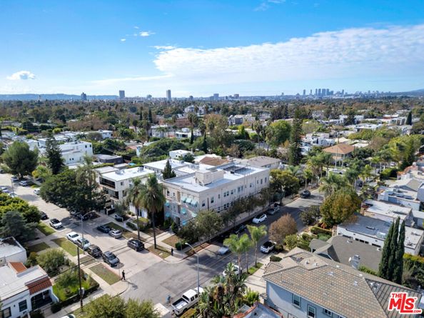 859 N June Street, Los Angeles CA 90038