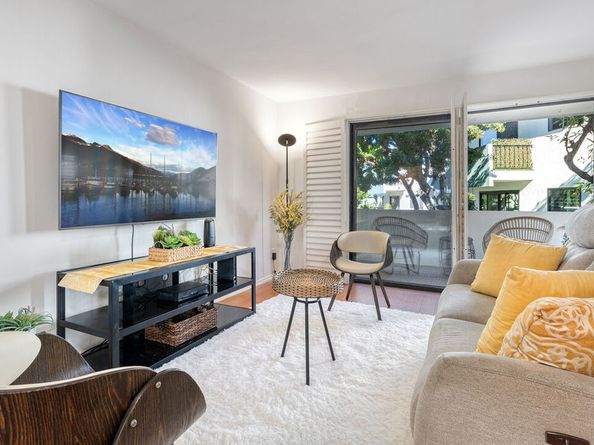 5000 S Centinela Avenue 214, Los Angeles CA 90066