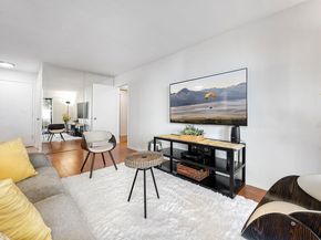 5000 S Centinela Avenue 214, Los Angeles CA 90066