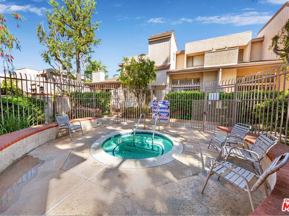 15137 Magnolia Boulevard A, Sherman Oaks CA 91403