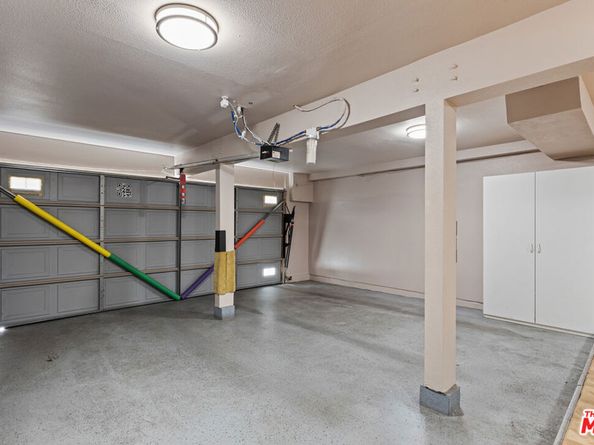 15137 Magnolia Boulevard A, Sherman Oaks CA 91403