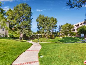 15137 Magnolia Boulevard A, Sherman Oaks CA 91403