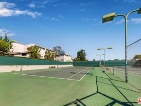 15137 Magnolia Boulevard A, Sherman Oaks CA 91403