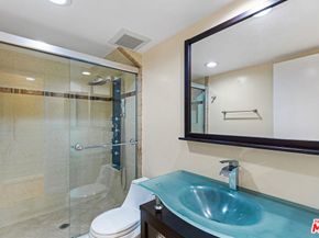 15137 Magnolia Boulevard A, Sherman Oaks CA 91403