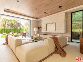 517 N Edinburgh Avenue, Los Angeles CA 90048