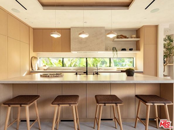 517 N Edinburgh Avenue, Los Angeles CA 90048