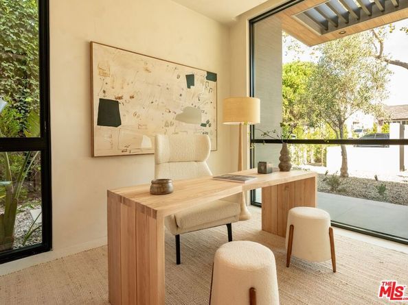 517 N Edinburgh Avenue, Los Angeles CA 90048