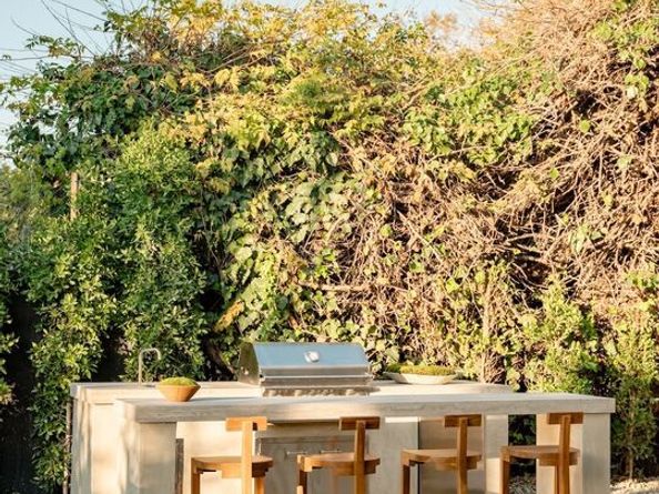 517 N Edinburgh Avenue, Los Angeles CA 90048