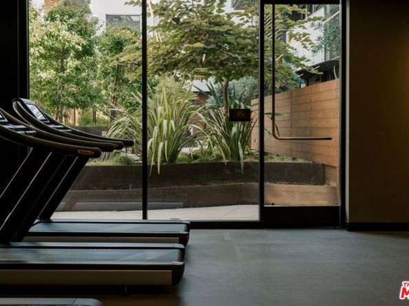 702 N Doheny Drive 302, West Hollywood CA 90069